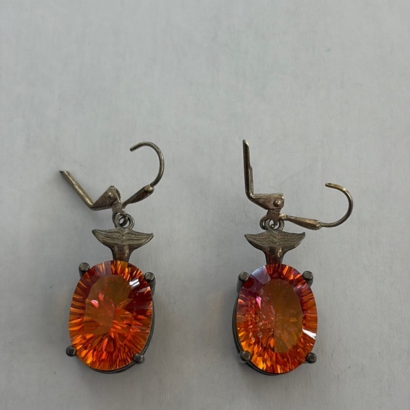 gorgeous Orange gemstone Earrings whale tail design - Picture 6 of 6
